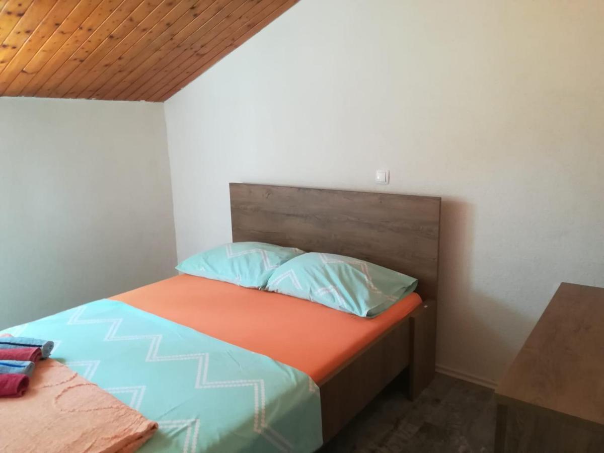Apartmani Radic Rg 로고즈니차 외부 사진