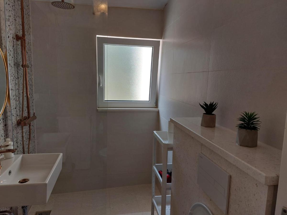 Apartmani Radic Rg 로고즈니차 외부 사진