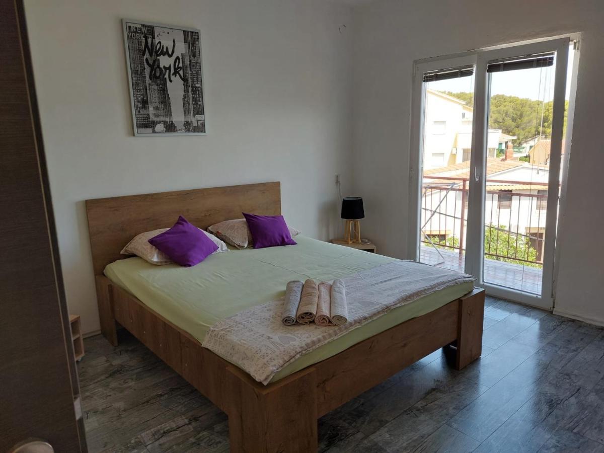 Apartmani Radic Rg 로고즈니차 외부 사진